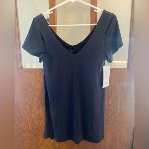 Athleta Essence Support Top- Black Short Sleeve V-Neck Tee